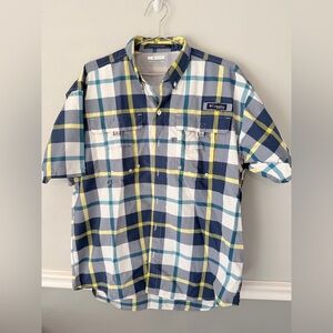 Columbia PFG Super Bahama Vented Plaid Fishing Short Sleeve Shirt Men's Size M